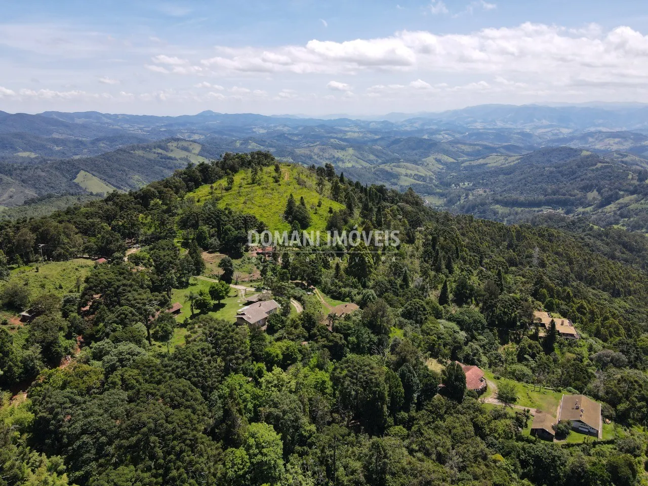 Plot for sale of 1,360 m² in Campos do Jordão, SP, Brazil