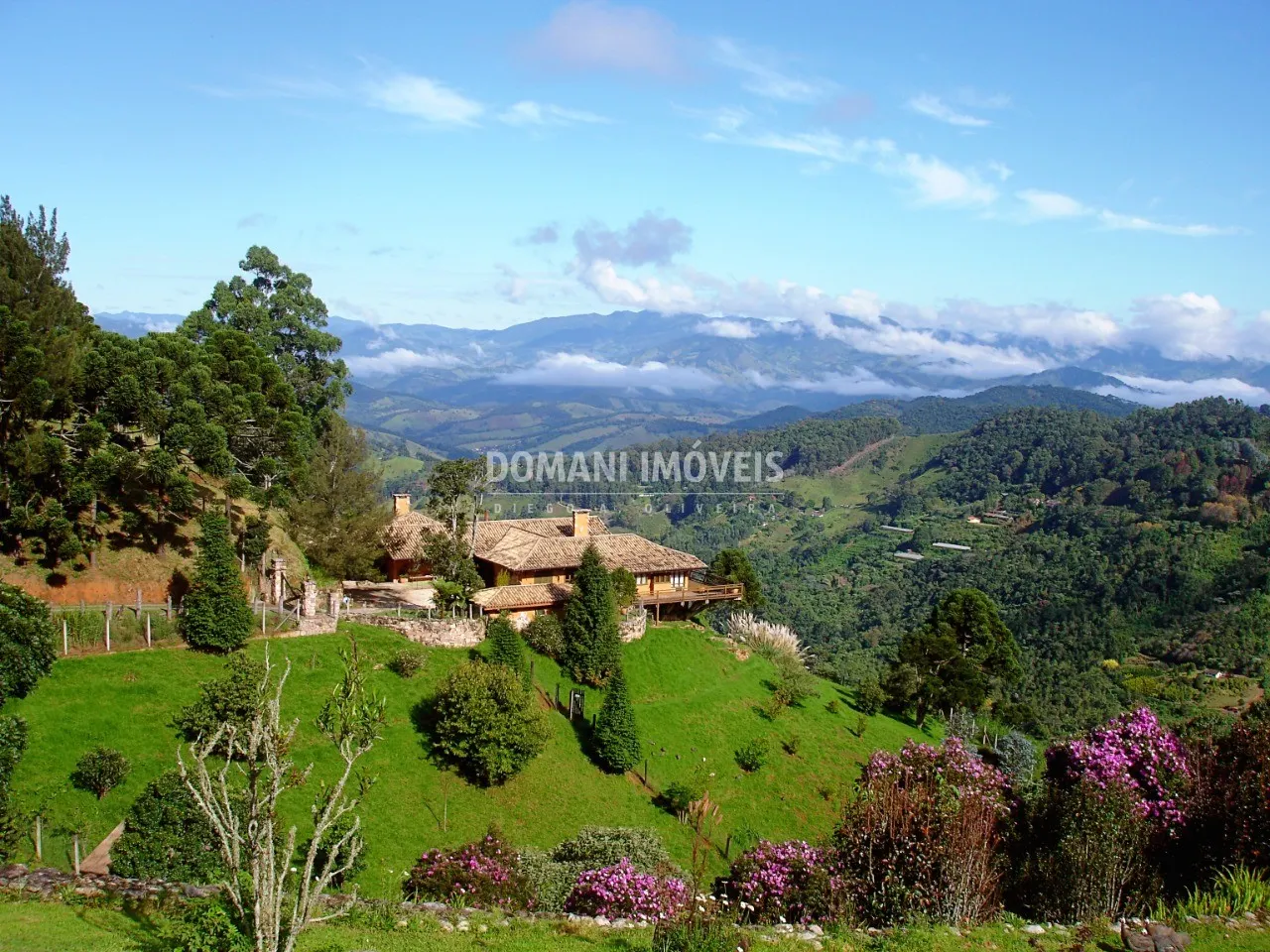 Plot for sale of 1,360 m² in Campos do Jordão, SP, Brazil