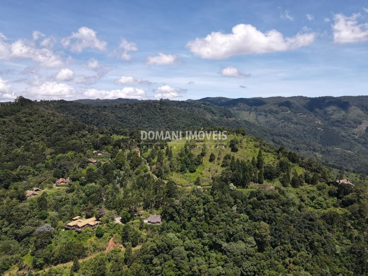 Plot for sale of 1,360 m² in Campos do Jordão, SP, Brazil