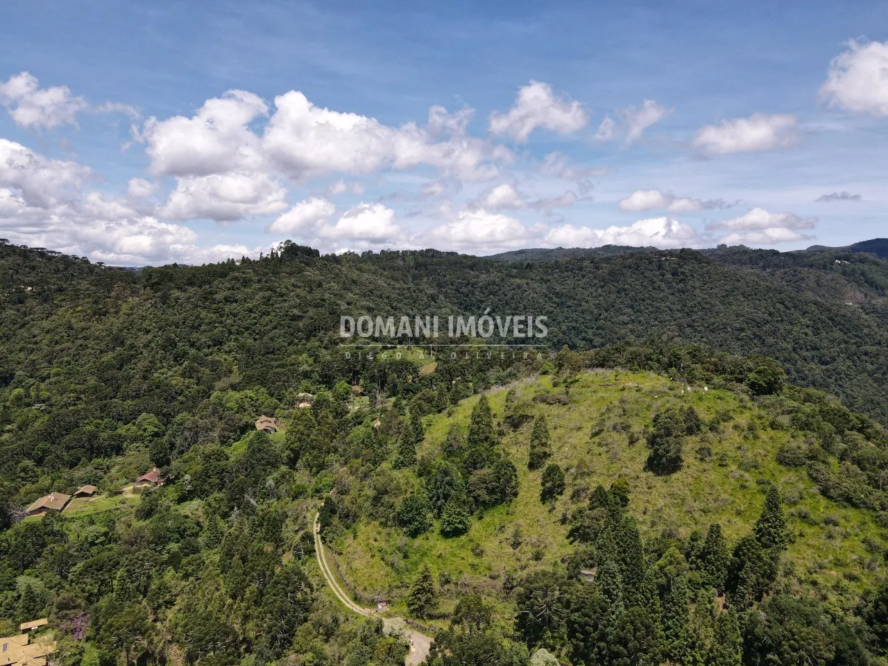 Plot for sale of 1,360 m² in Campos do Jordão, SP, Brazil