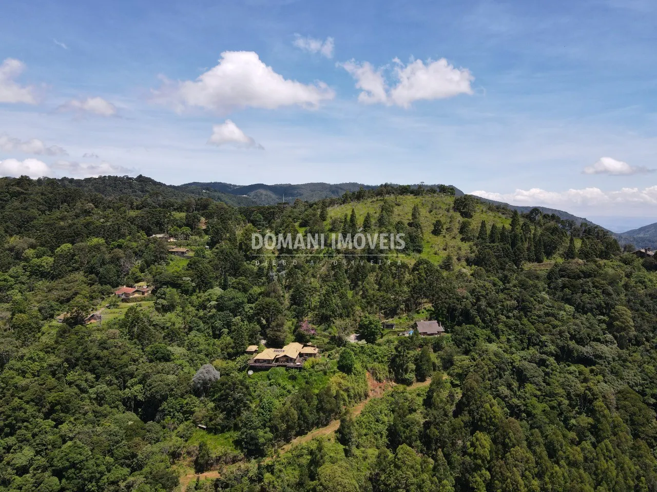 Plot for sale of 1,360 m² in Campos do Jordão, SP, Brazil