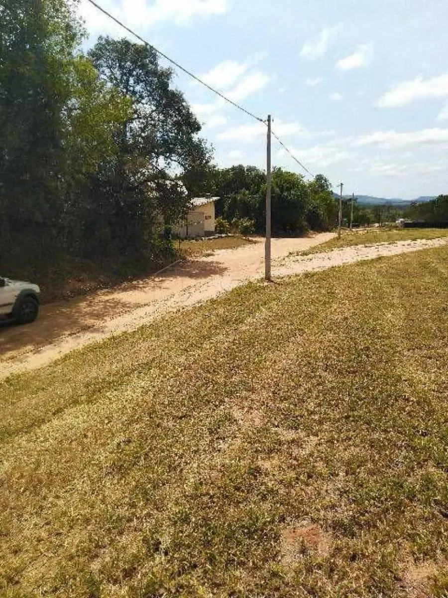 Chácara à venda de 465 m² em Pardinho, SP, Brasil