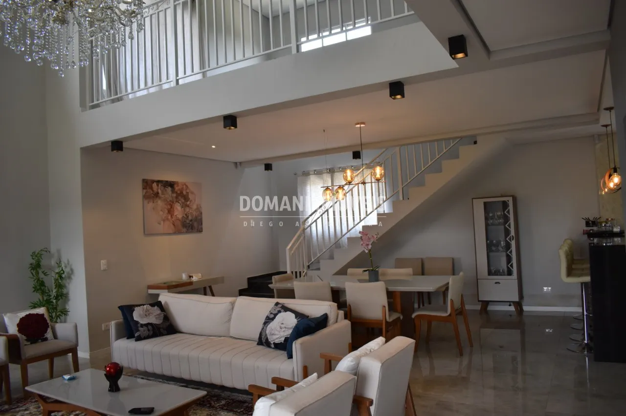 Casa à venda de 930 m² em Campos do Jordão, SP, Brasil