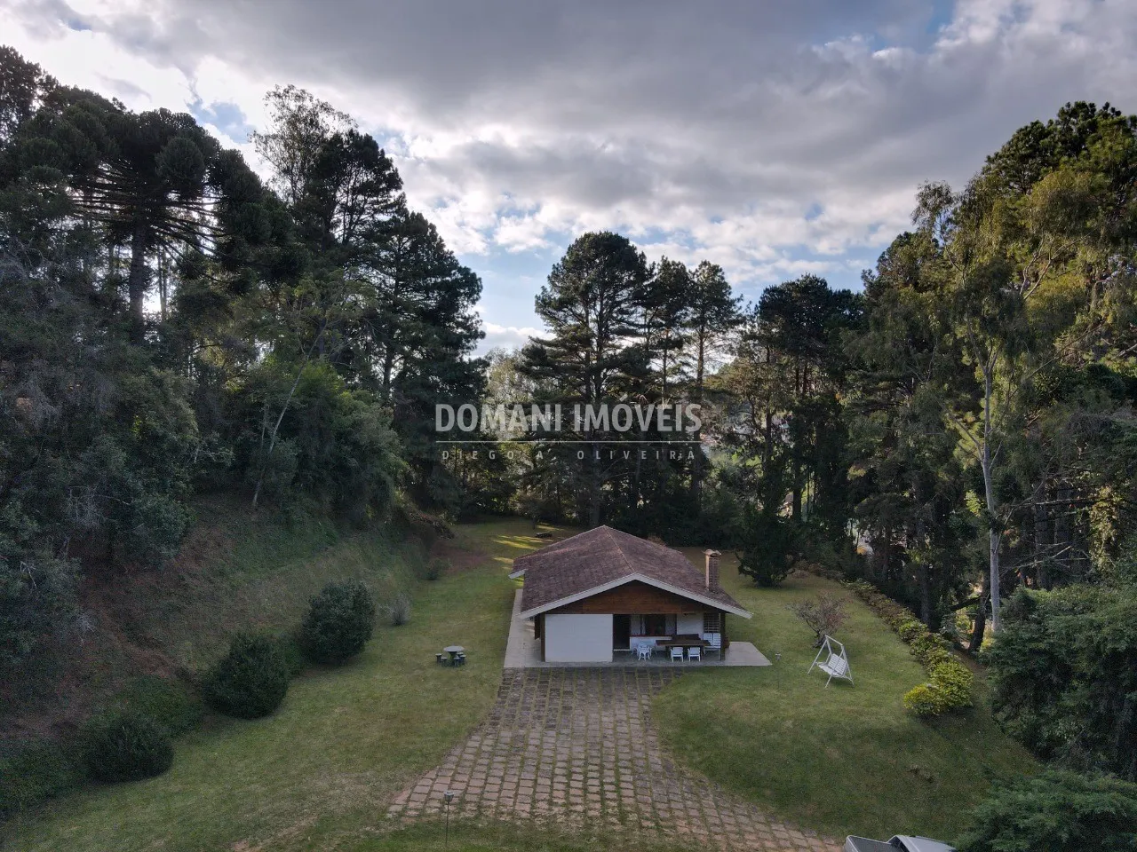 Casa à venda de 1 ha em Campos do Jordão, SP, Brasil