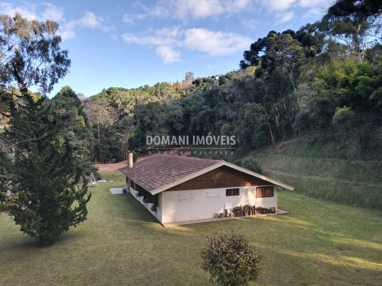 Casa à venda de 1 ha em Campos do Jordão, SP, Brasil