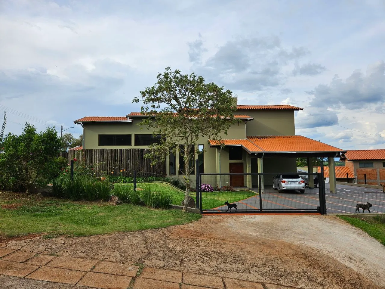 Casa à venda de 2.000 m² em Piraju, SP, Brasil