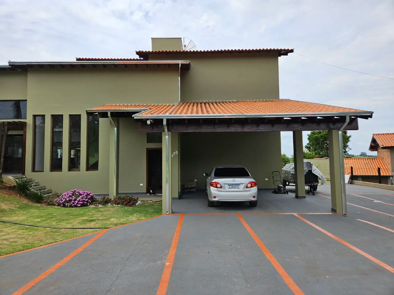 Casa à venda de 2.000 m² em Piraju, SP, Brasil