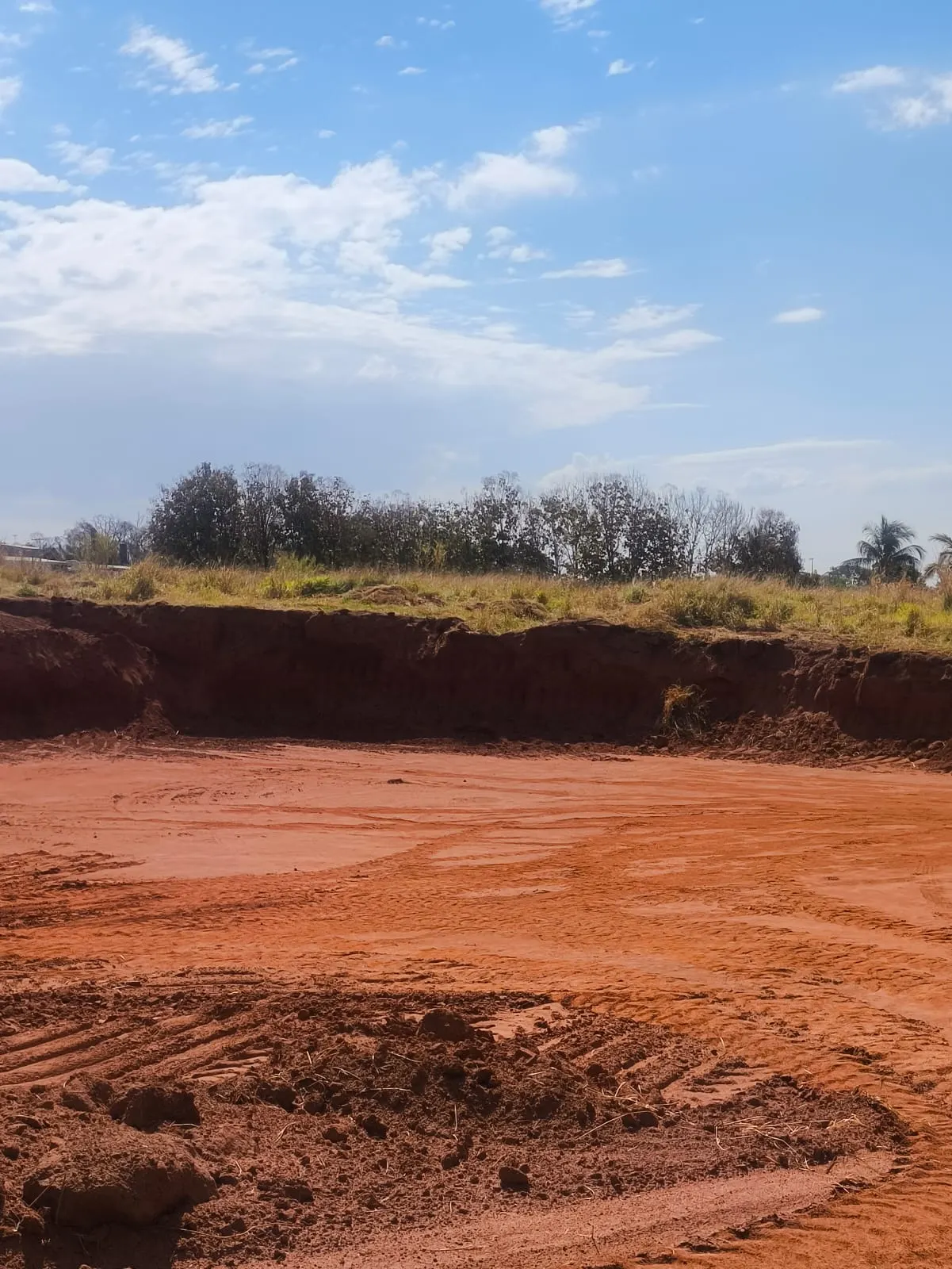 Terreno à venda de 2 ha em Valentim Gentil, SP, Brasil