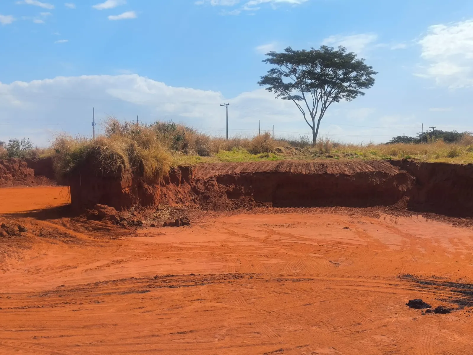 Terreno à venda de 2 ha em Valentim Gentil, SP, Brasil