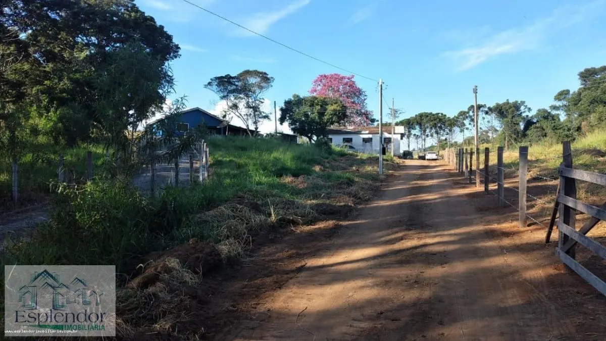 Sítio à venda de 4 ha em Pinhalzinho, SP, Brasil