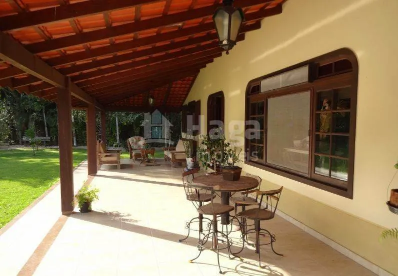 Casa à venda de 2 ha em Guabiruba, SC, Brasil