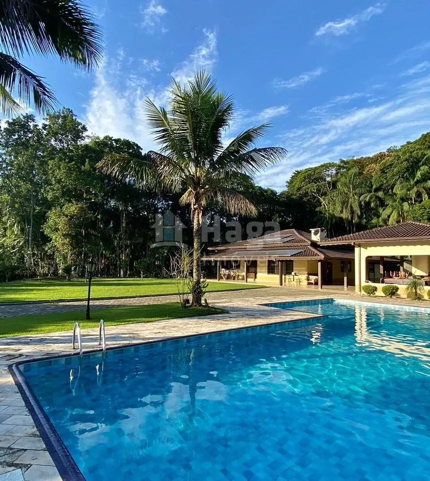 Casa à venda de 2 ha em Guabiruba, SC, Brasil