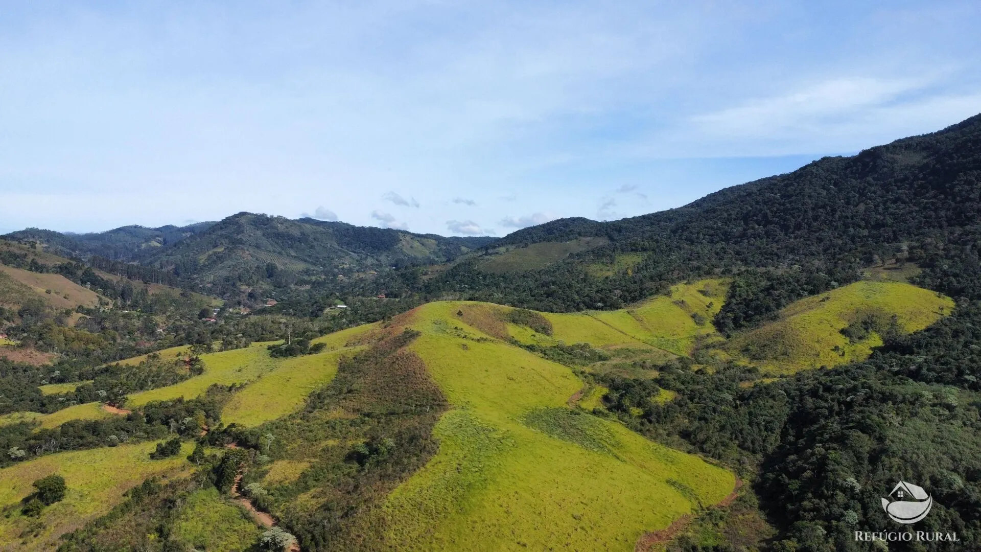 Fazenda à venda de 96 ha em Sapucaí-Mirim, MG, Brasil