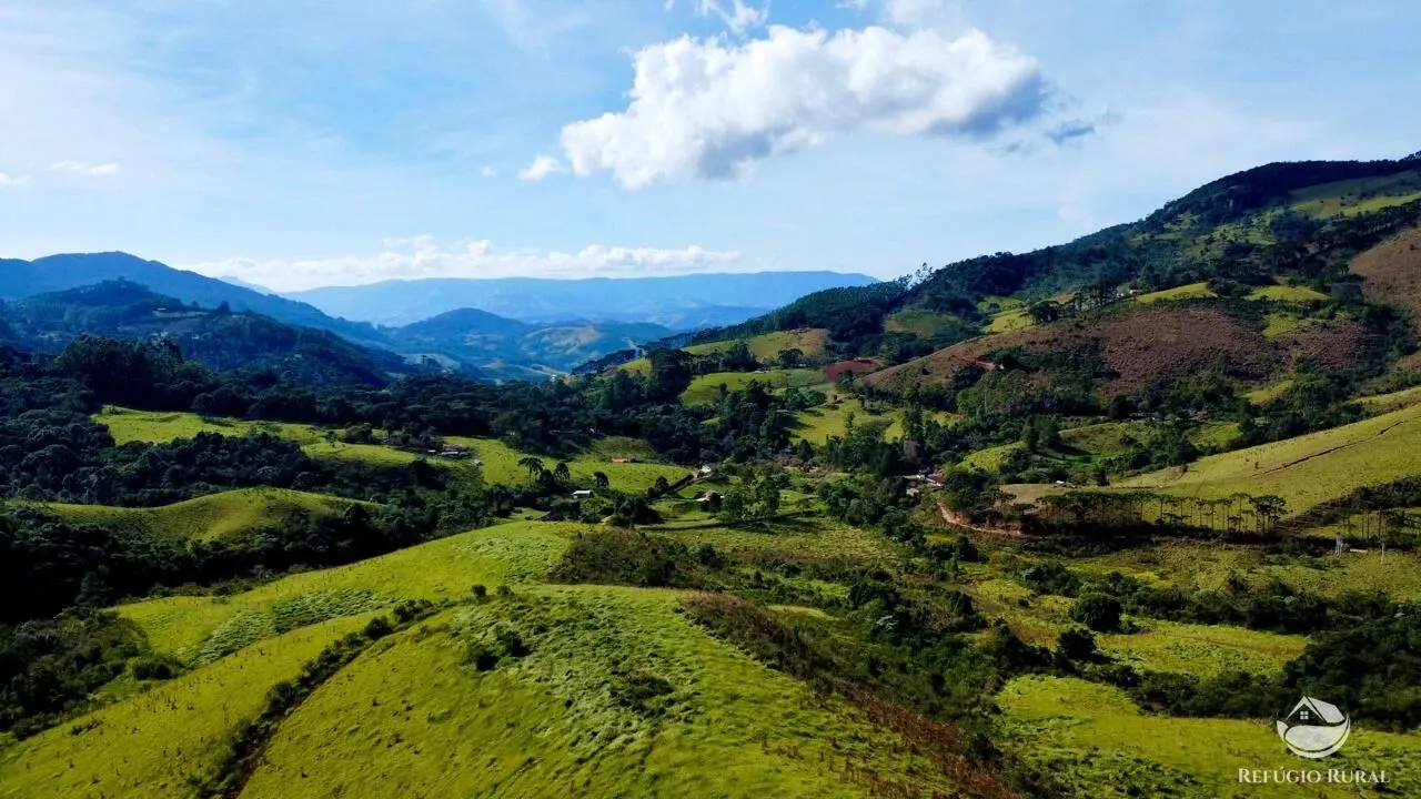 Fazenda à venda de 96 ha em Sapucaí-Mirim, MG, Brasil