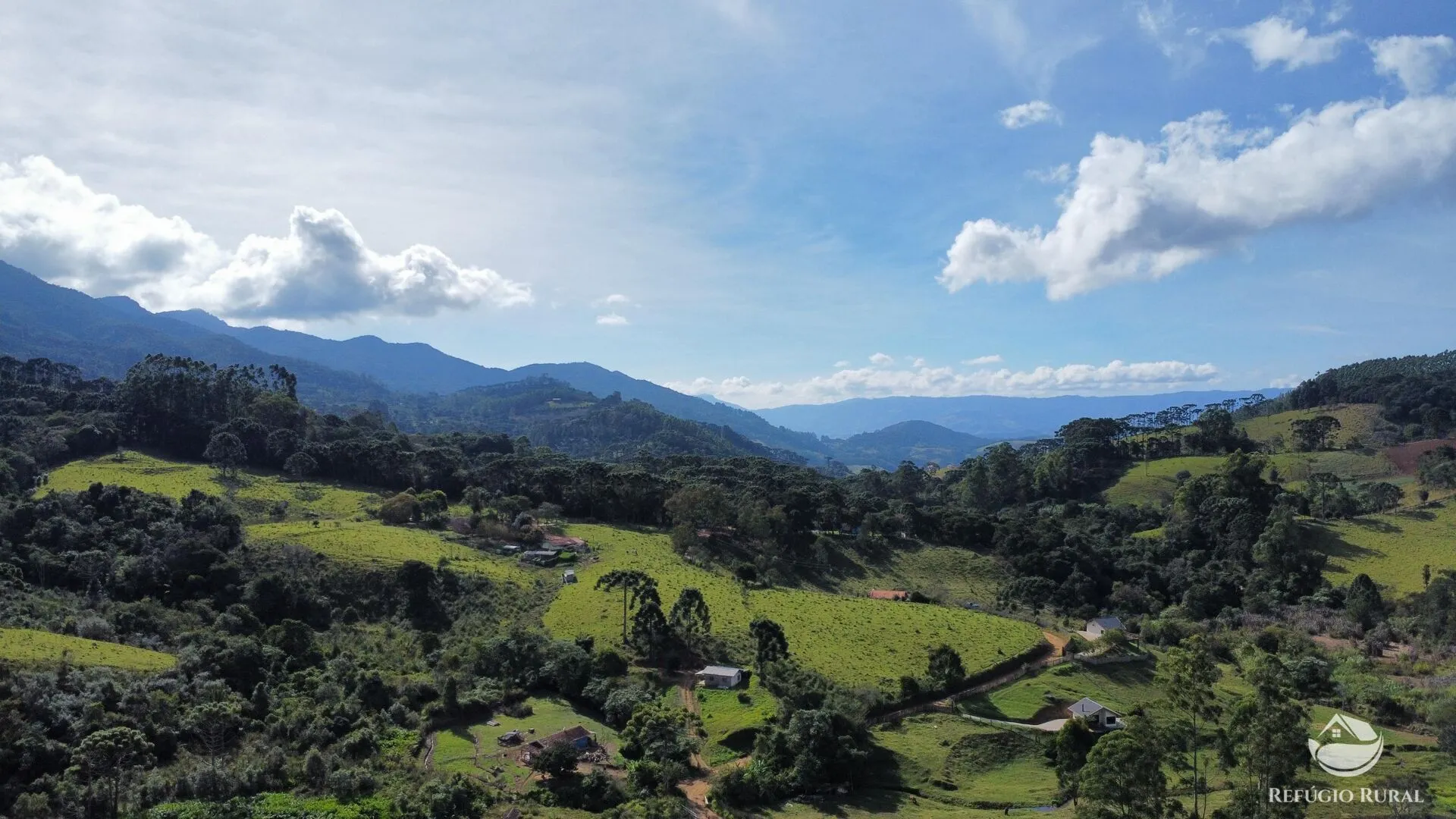 Fazenda à venda de 96 ha em Sapucaí-Mirim, MG, Brasil
