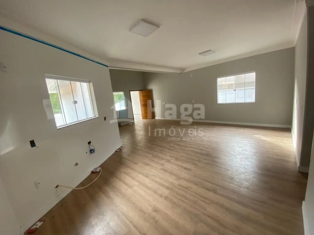 Casa à venda de 380 m² em Nova Trento, SC, Brasil