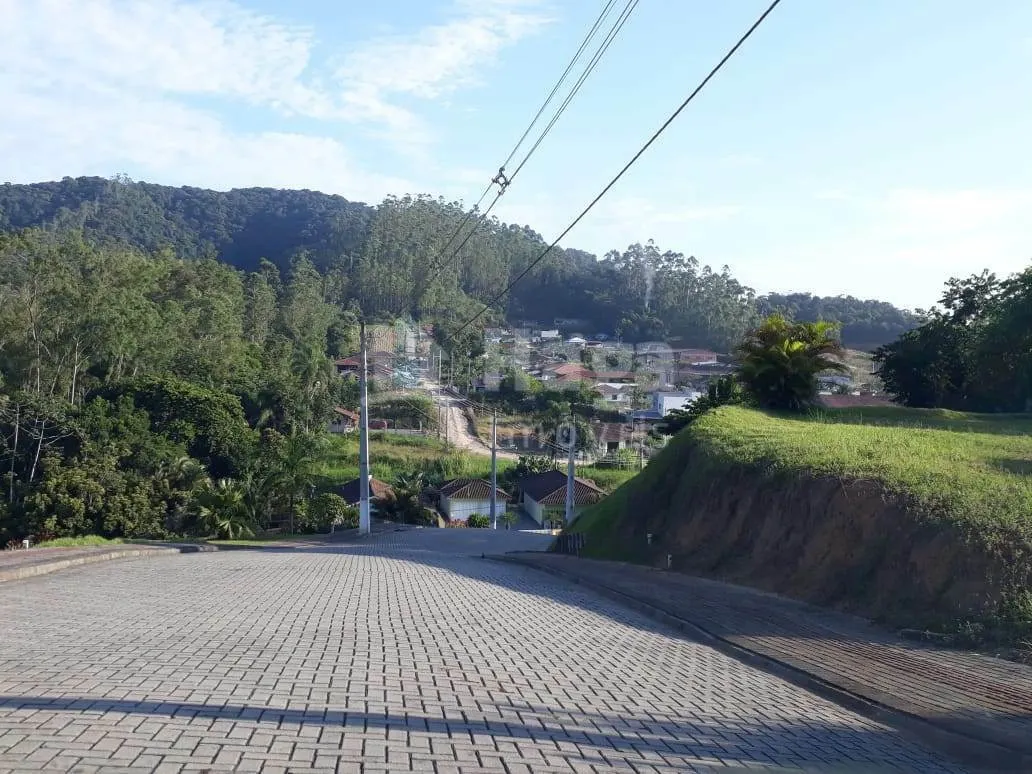 Terreno à venda de 301 m² em Guabiruba, SC, Brasil