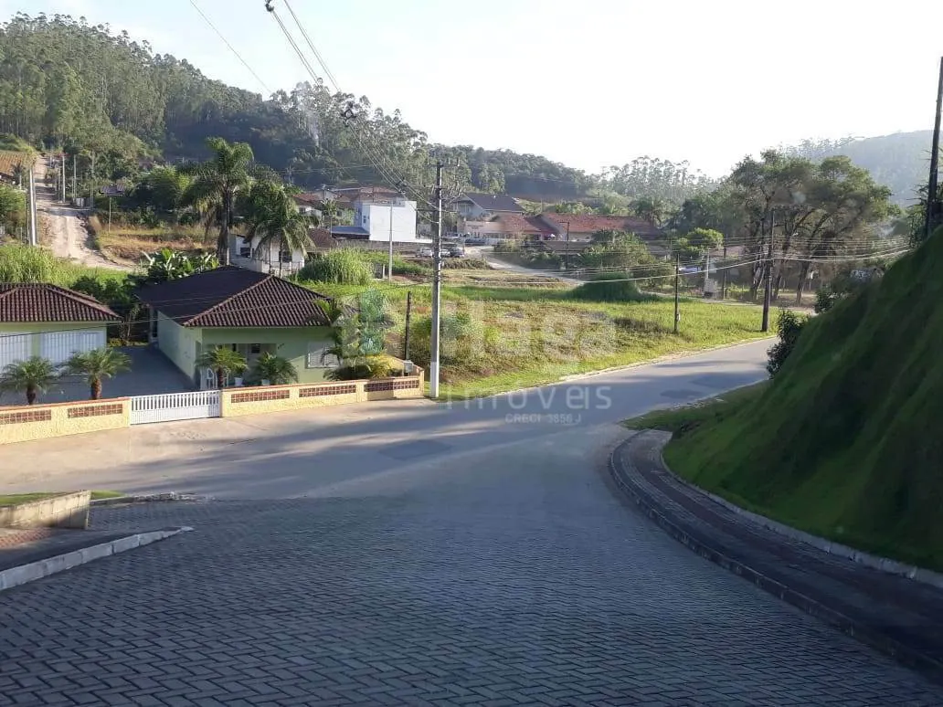 Terreno à venda de 301 m² em Guabiruba, SC, Brasil