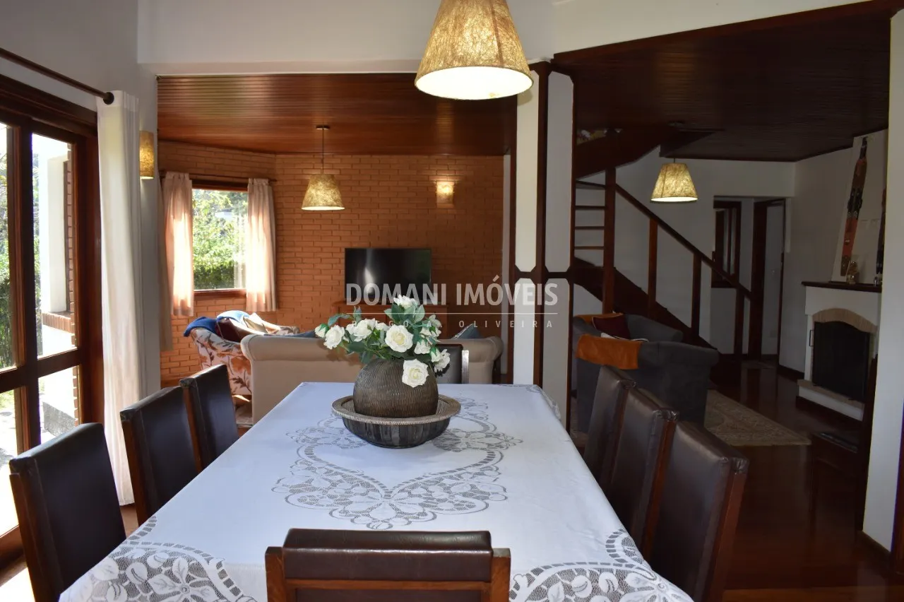 Casa  de 1.877 m² em Campos do Jordão, SP, Brasil