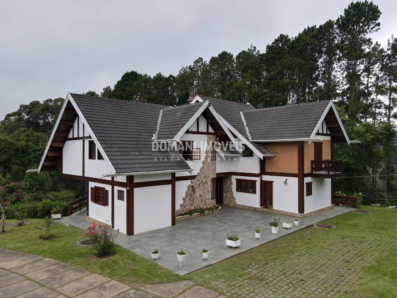 Pousada à venda de 2.580 m² em Campos do Jordão, SP, Brasil