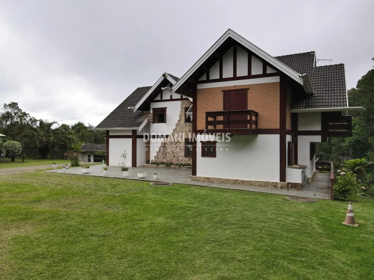 Pousada à venda de 2.580 m² em Campos do Jordão, SP, Brasil
