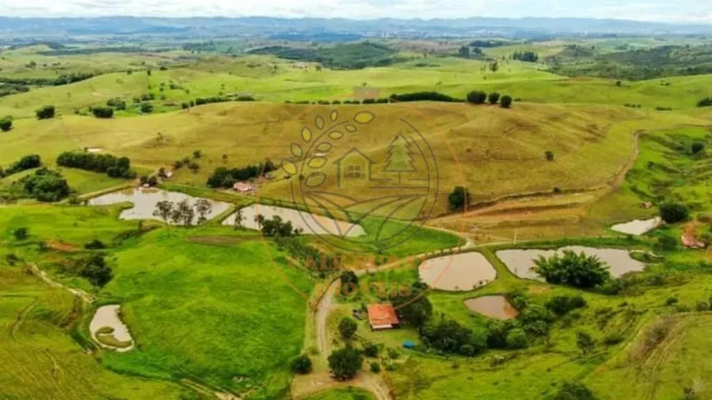 Fazenda à venda de 77 ha em Cachoeira Paulista, SP, Brasil