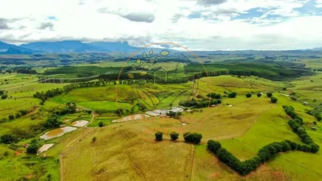 Fazenda à venda de 77 ha em Cachoeira Paulista, SP, Brasil