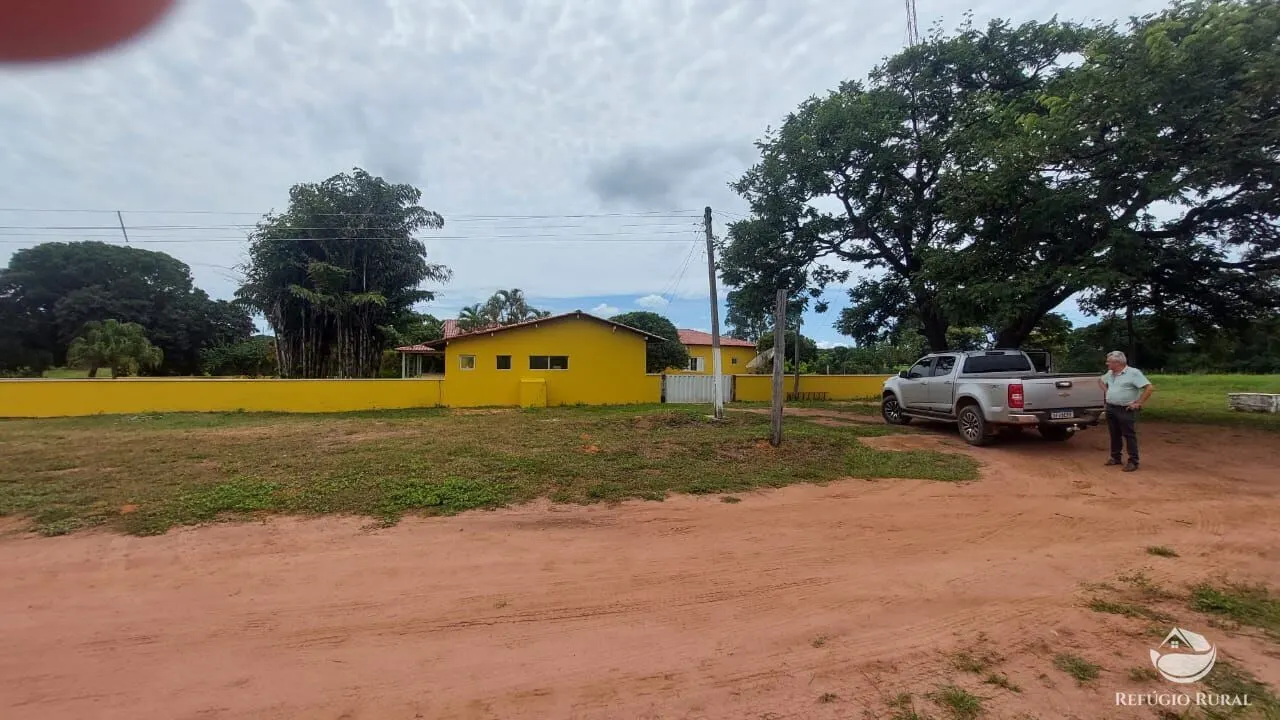 Fazenda à venda de 3.700 ha em João Pinheiro, MG, Brasil