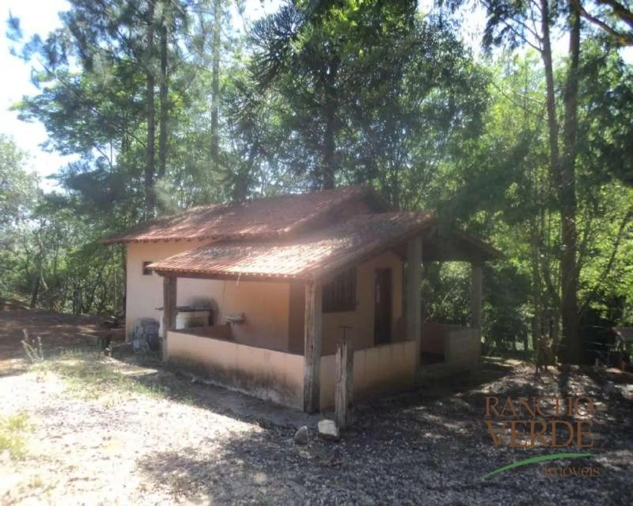Cabana à venda de 3 ha em Jambeiro, SP, Brasil