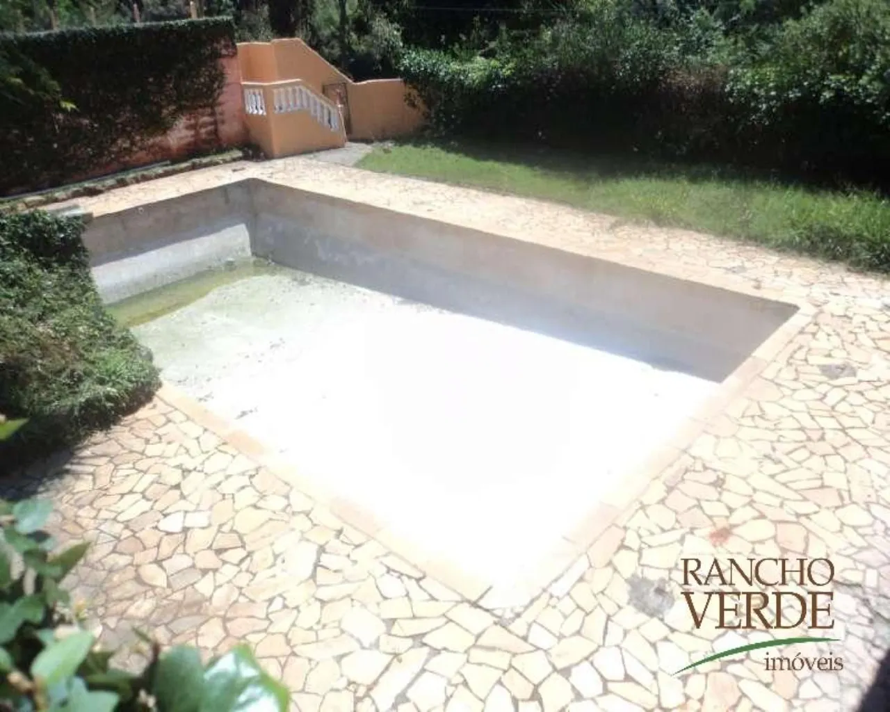 Cabana à venda de 3 ha em Jambeiro, SP, Brasil