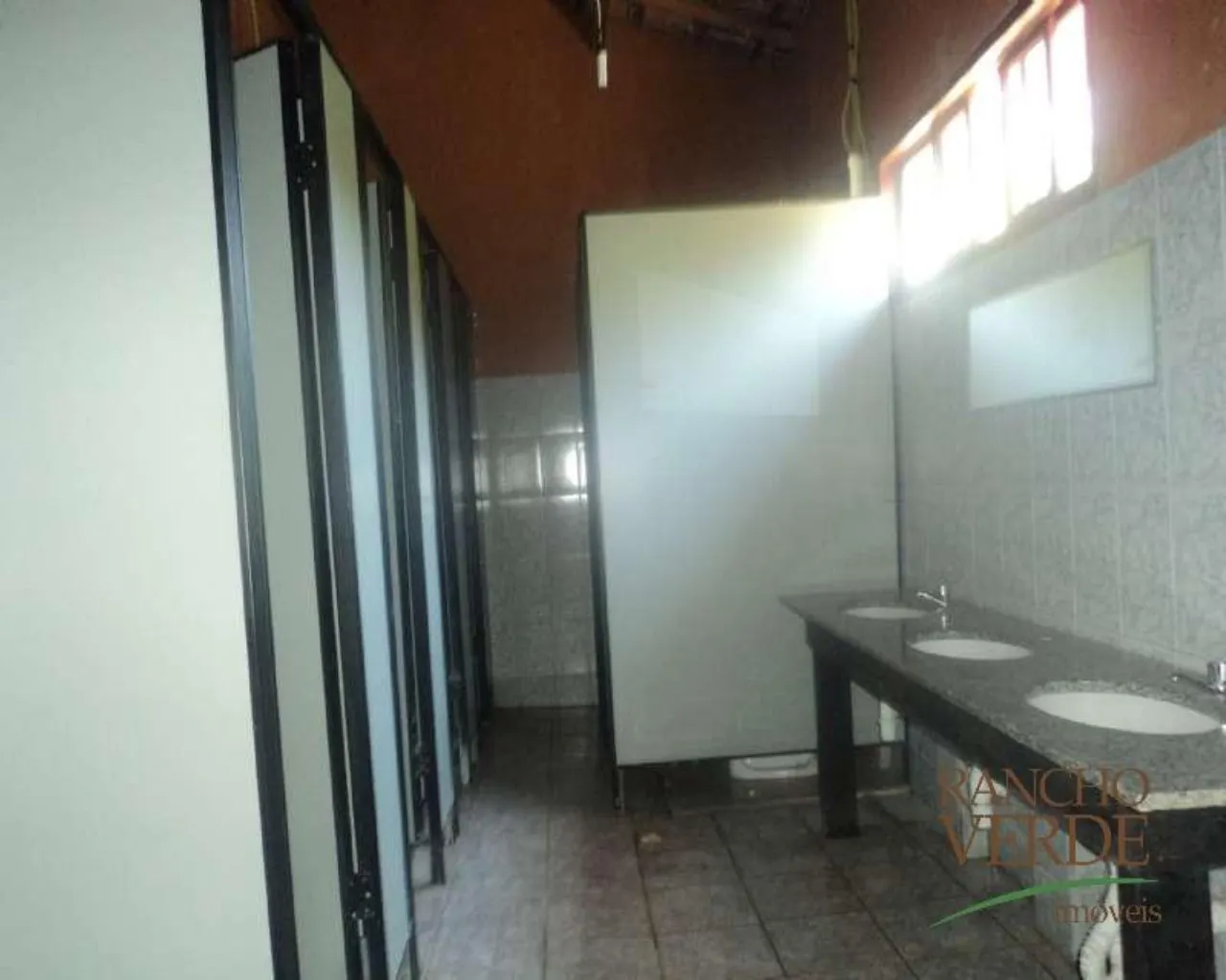 Cabana à venda de 3 ha em Jambeiro, SP, Brasil