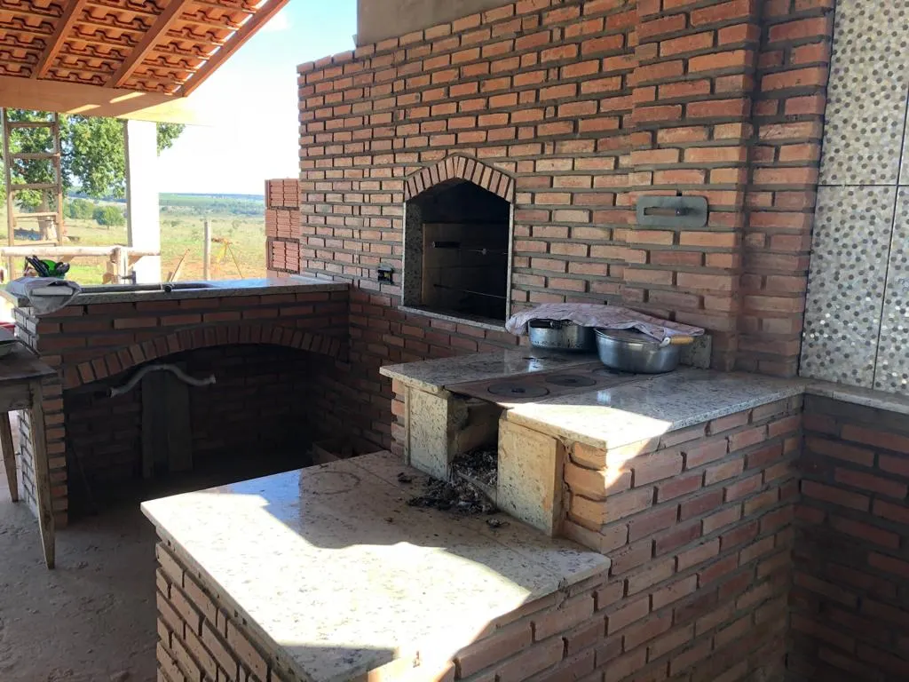 Fazenda à venda e para Arrendar de 883 ha em Ribas do Rio Pardo, MS, Brasil