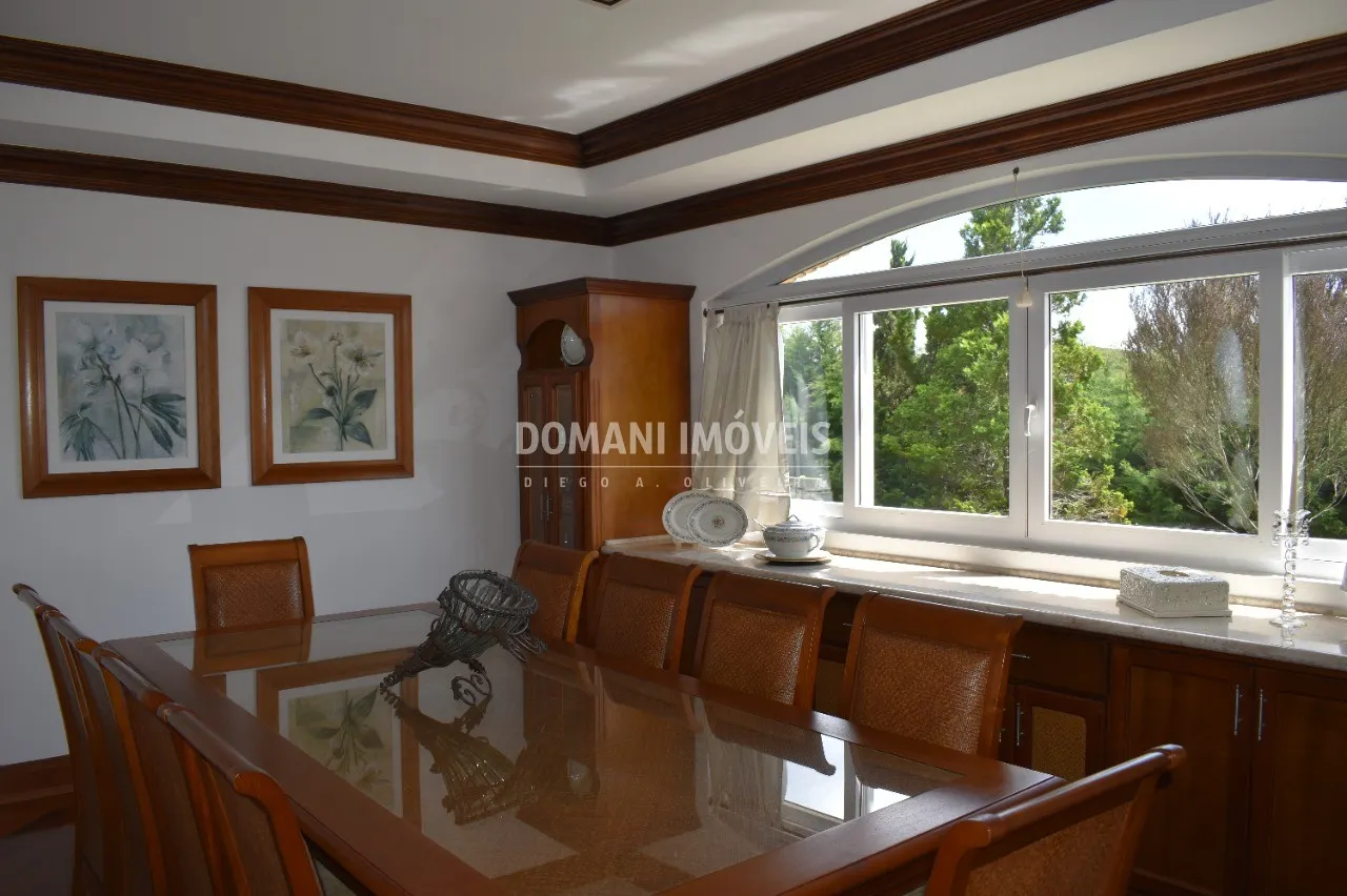 Casa à venda de 3.370 m² em Campos do Jordão, SP, Brasil