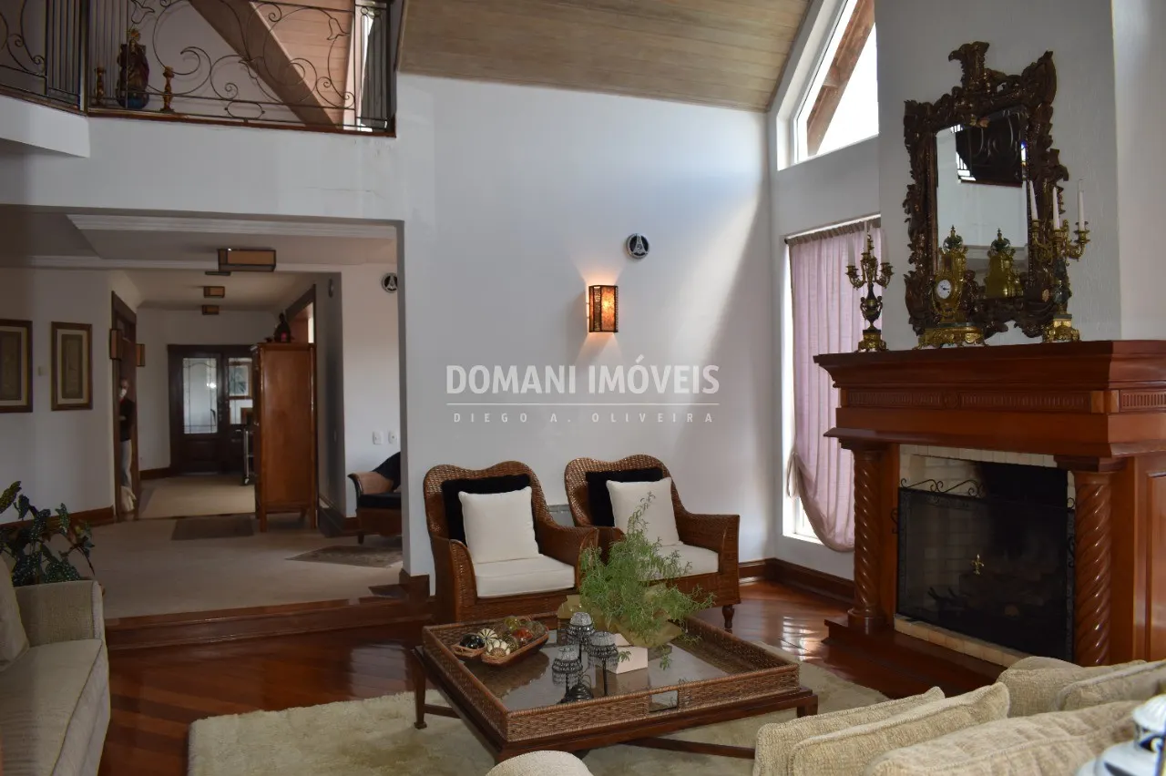 Casa à venda de 3.370 m² em Campos do Jordão, SP, Brasil