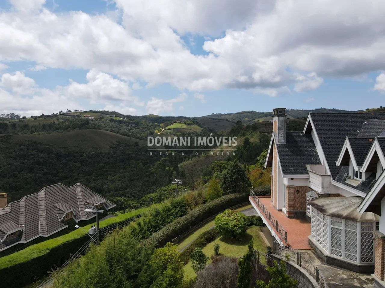 Casa à venda de 3.370 m² em Campos do Jordão, SP, Brasil
