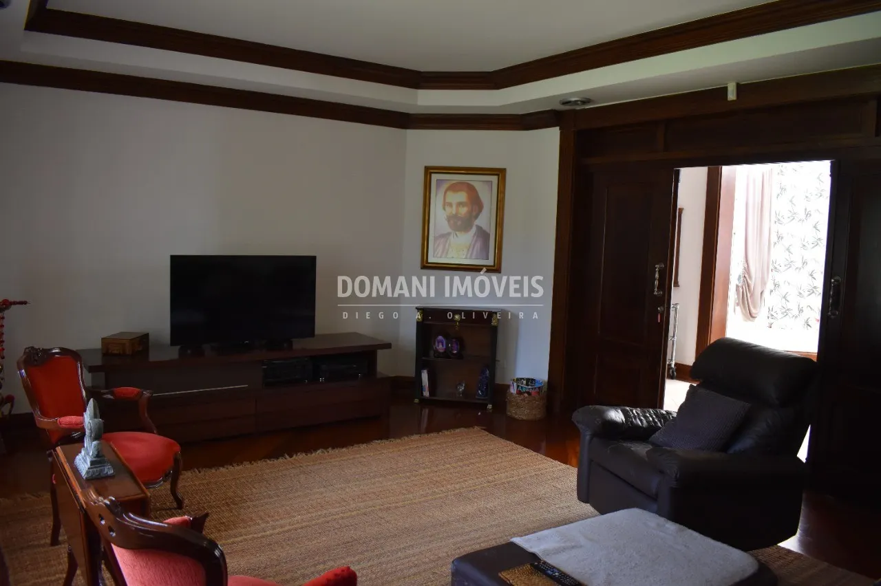 Casa à venda de 3.370 m² em Campos do Jordão, SP, Brasil