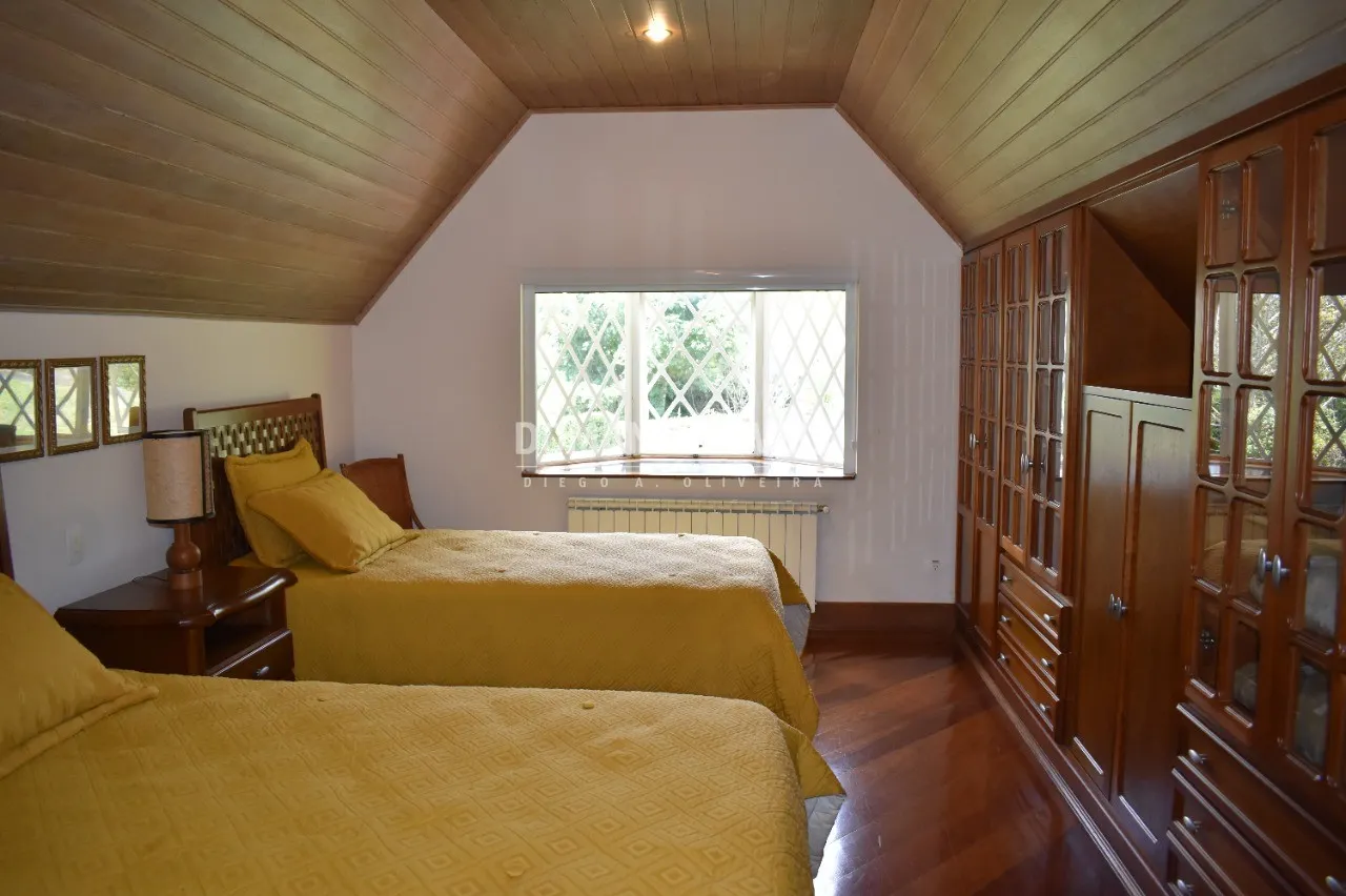 Casa à venda de 3.370 m² em Campos do Jordão, SP, Brasil