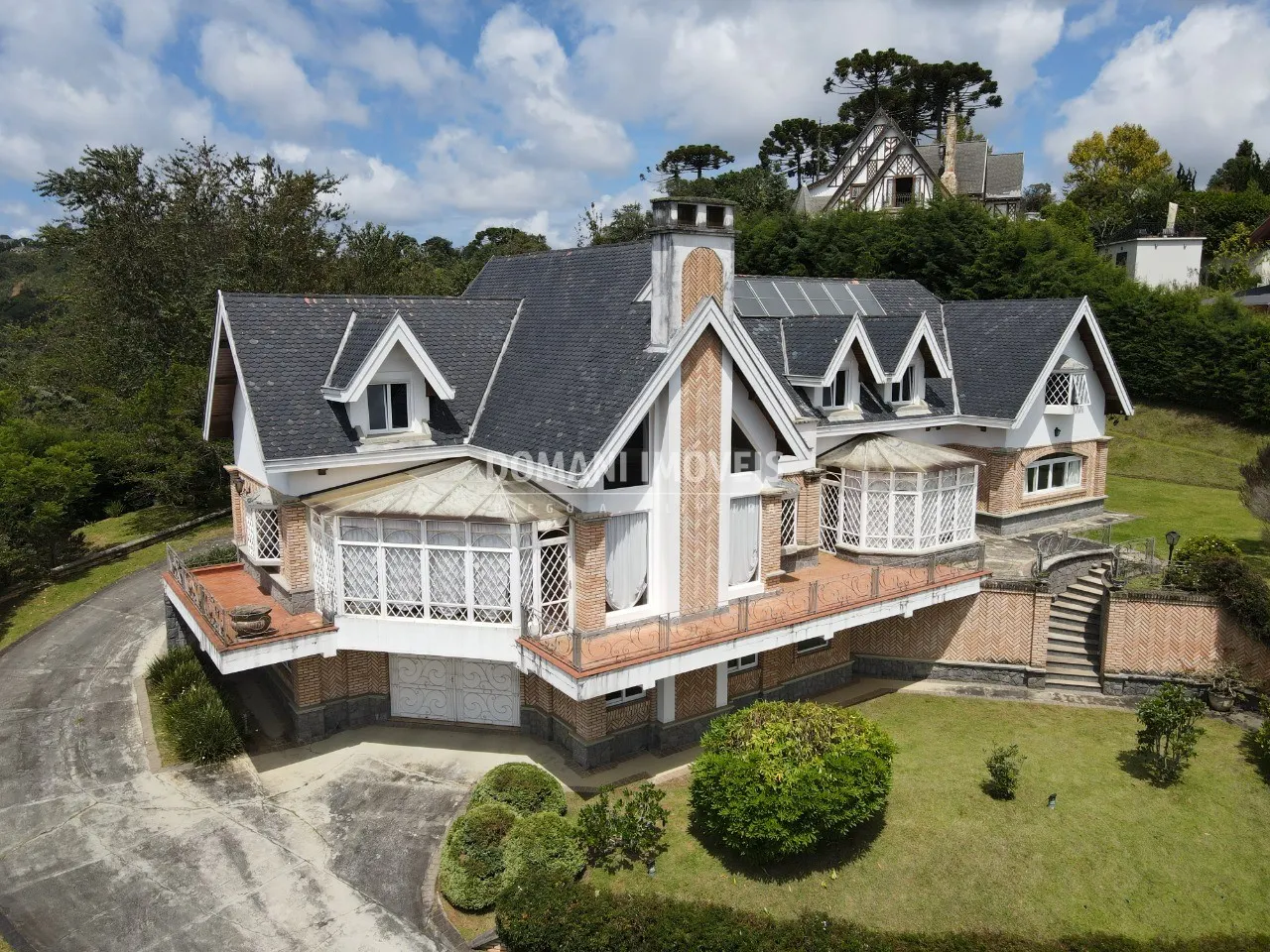 Casa à venda de 3.370 m² em Campos do Jordão, SP, Brasil