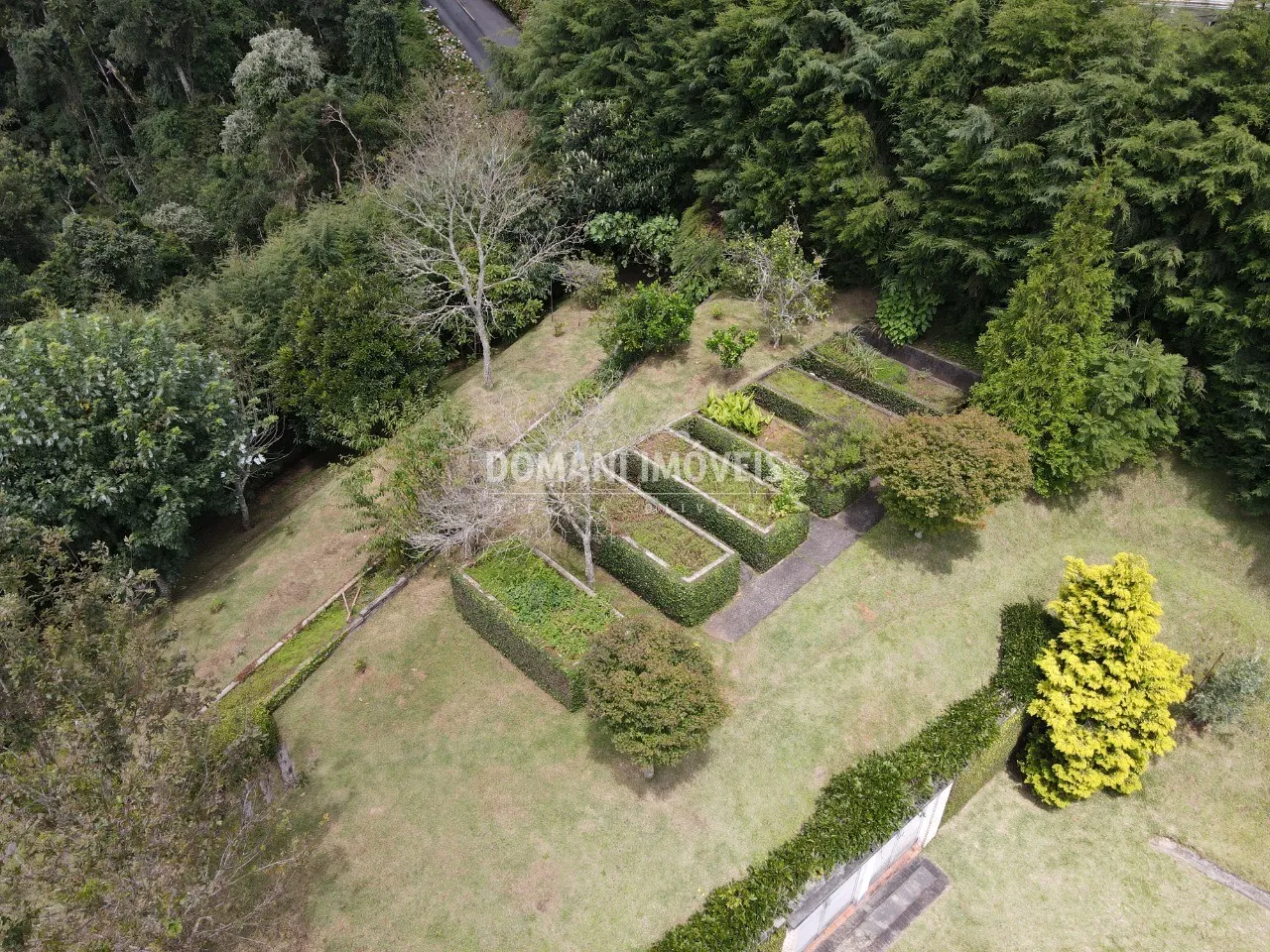 Casa à venda de 3.370 m² em Campos do Jordão, SP, Brasil