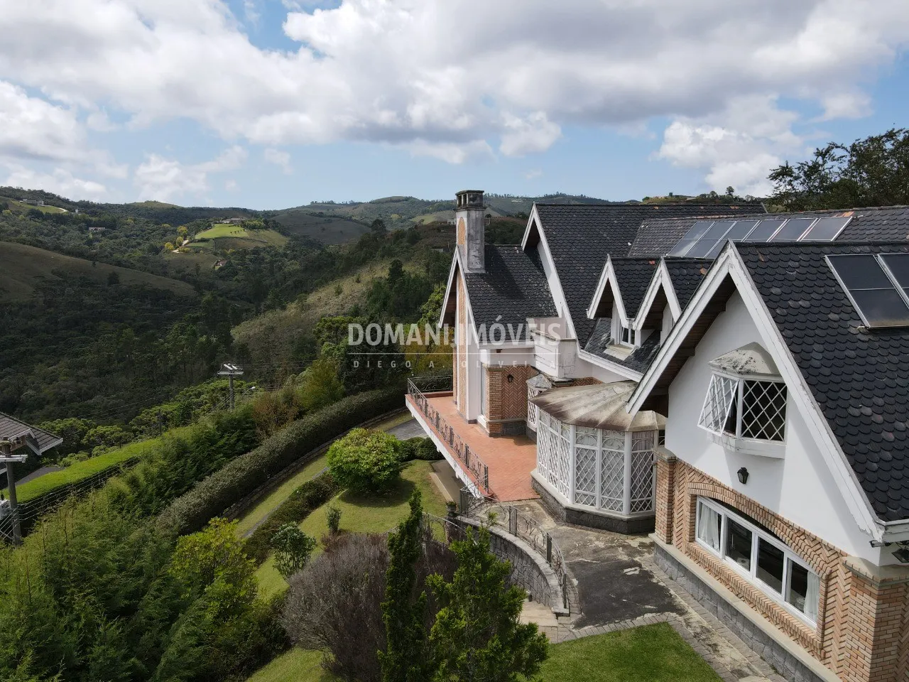 Casa à venda de 3.370 m² em Campos do Jordão, SP, Brasil