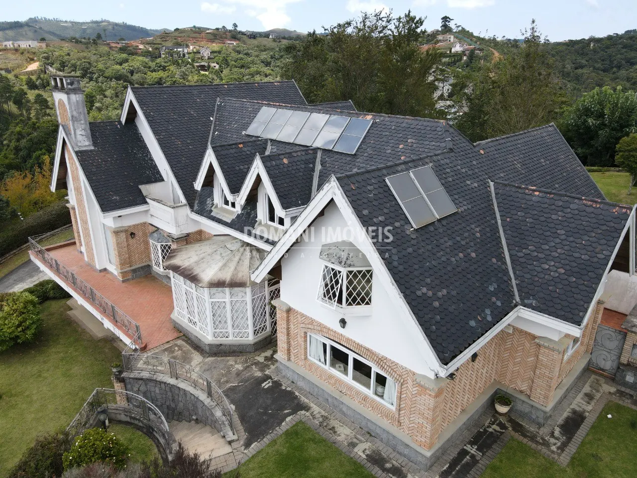 Casa à venda de 3.370 m² em Campos do Jordão, SP, Brasil