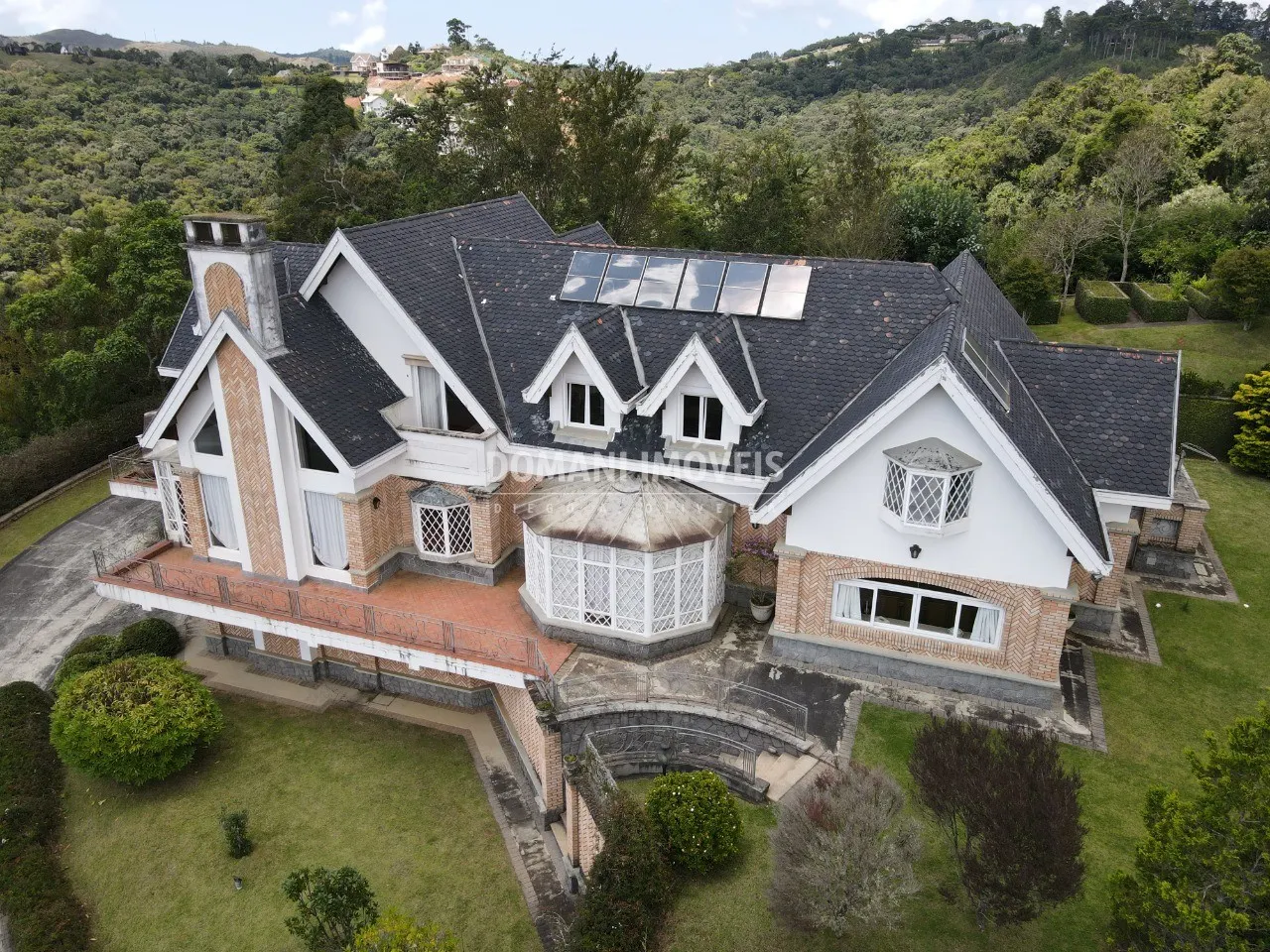 Casa à venda de 3.370 m² em Campos do Jordão, SP, Brasil