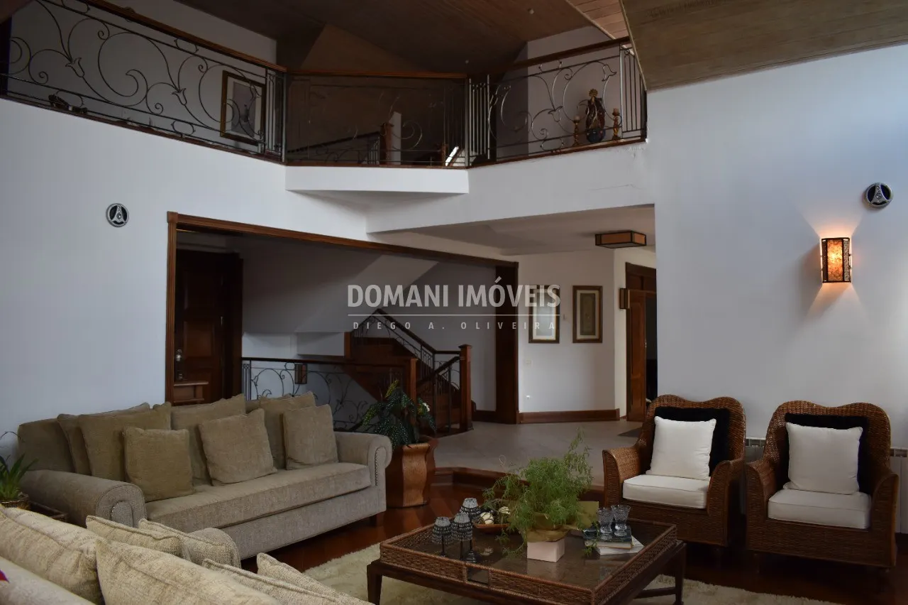 Casa à venda de 3.370 m² em Campos do Jordão, SP, Brasil