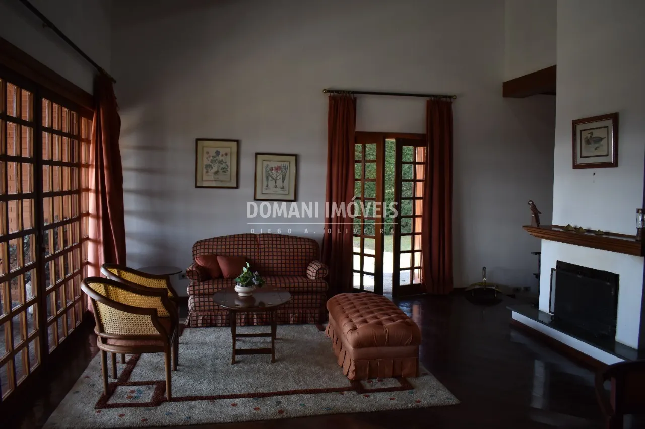 Casa à venda de 3.380 m² em Campos do Jordão, SP, Brasil