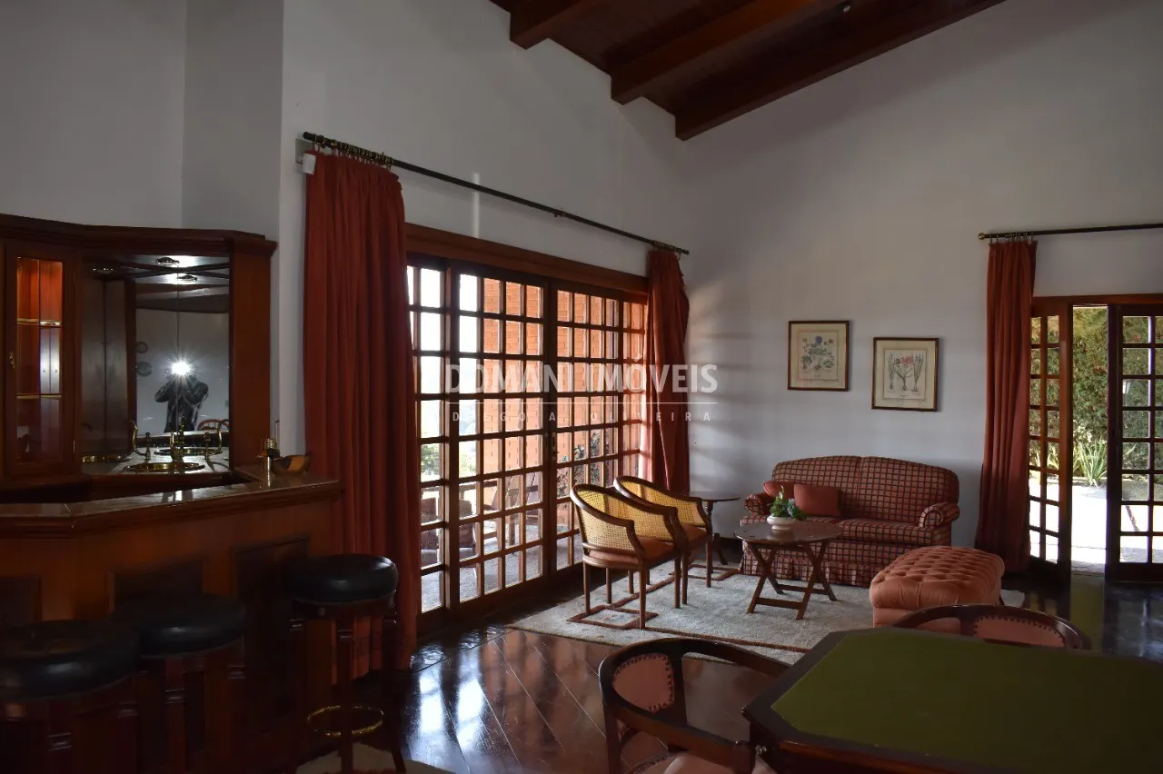 Casa à venda de 3.380 m² em Campos do Jordão, SP, Brasil