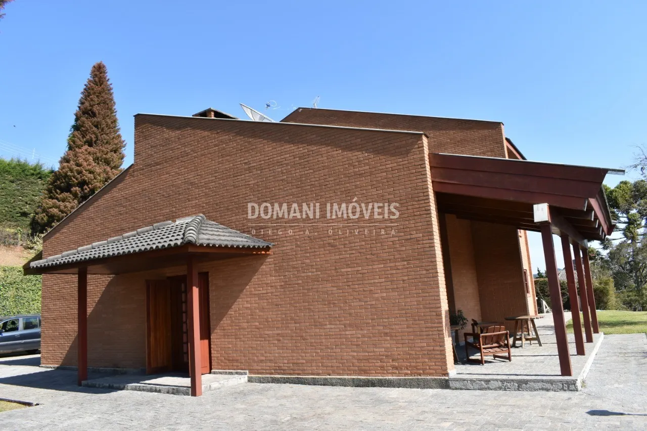 Casa à venda de 3.380 m² em Campos do Jordão, SP, Brasil