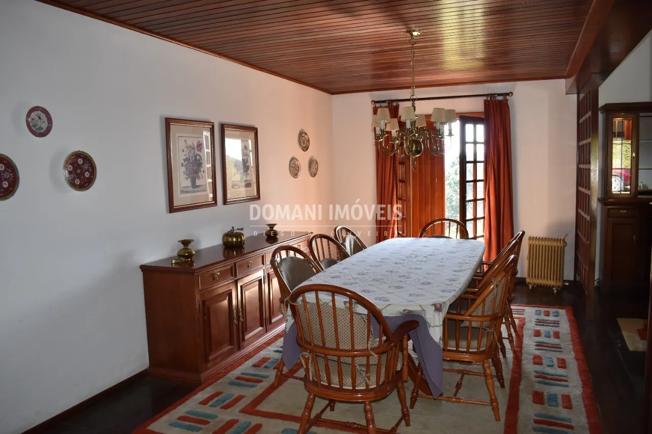 Casa à venda de 3.380 m² em Campos do Jordão, SP, Brasil
