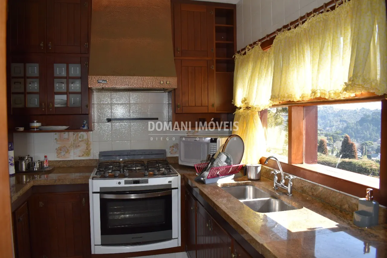 Casa à venda de 3.380 m² em Campos do Jordão, SP, Brasil