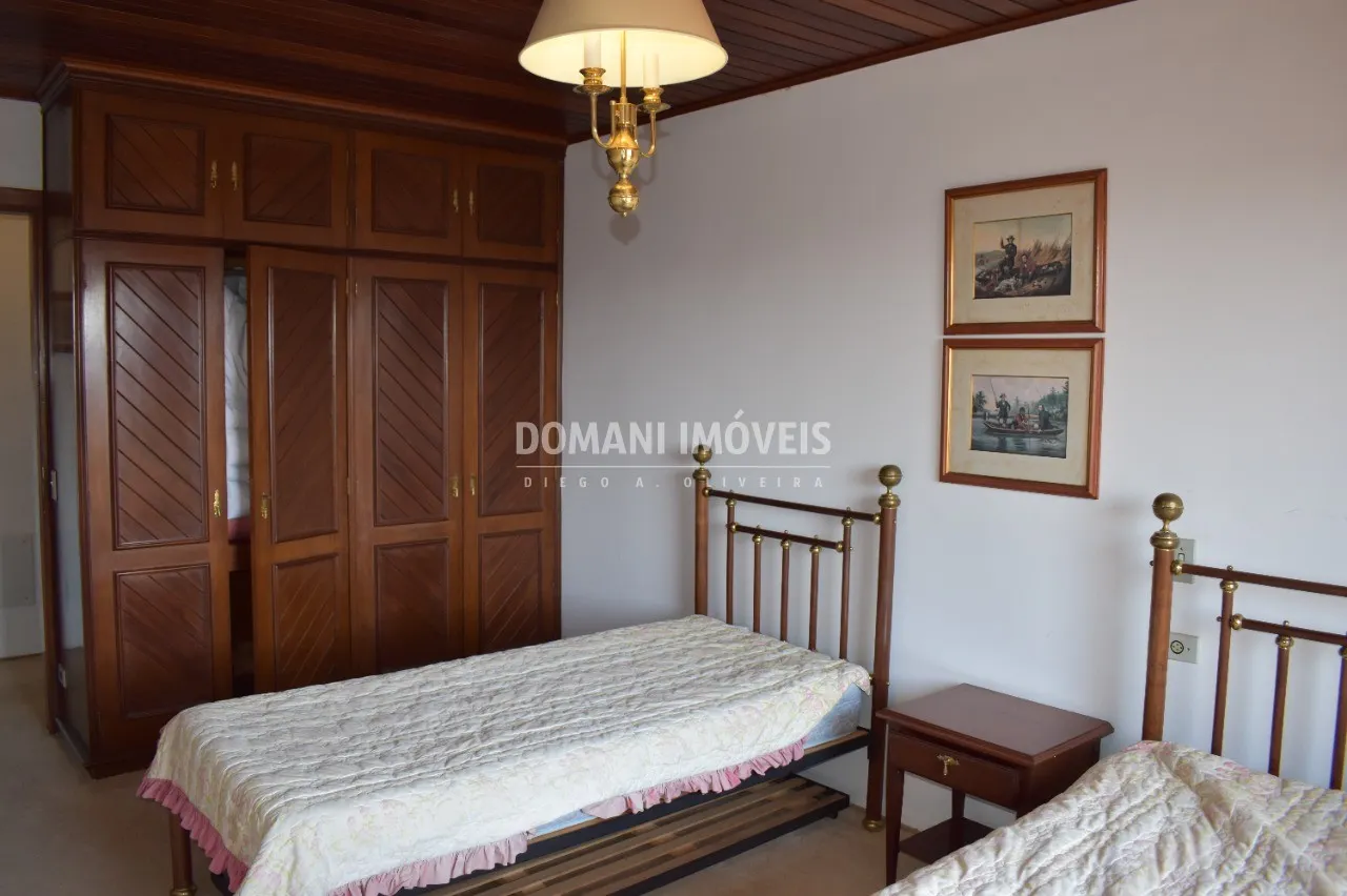 Casa à venda de 3.380 m² em Campos do Jordão, SP, Brasil