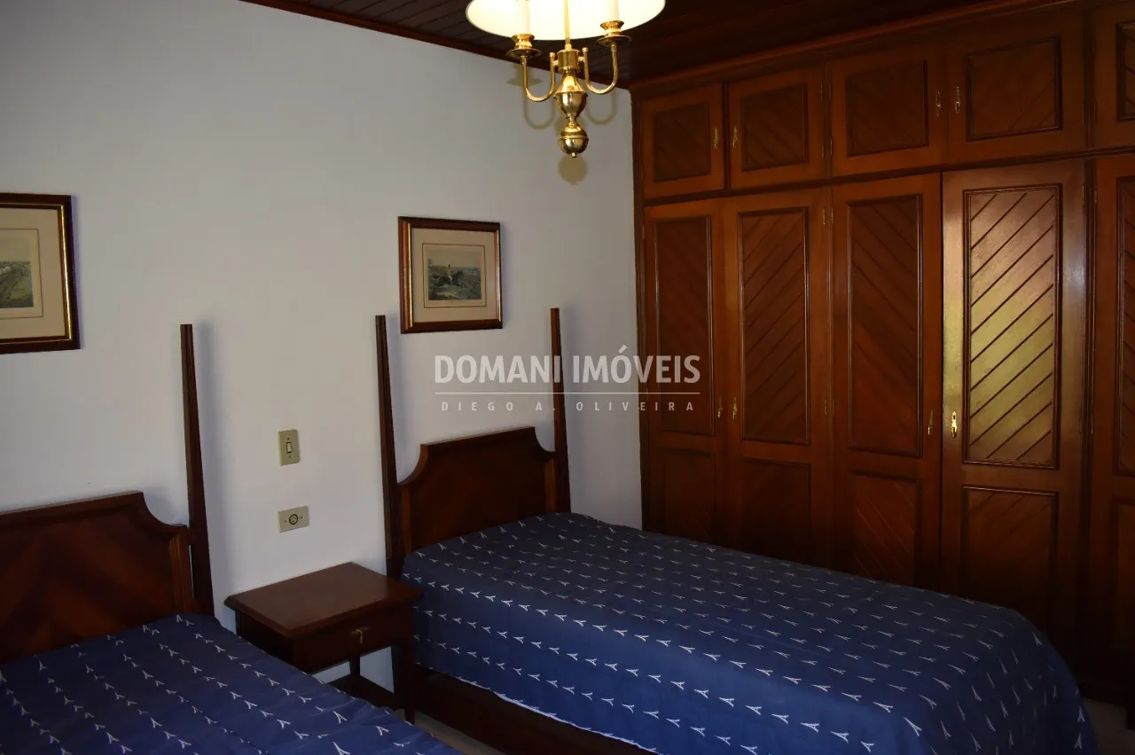 Casa à venda de 3.380 m² em Campos do Jordão, SP, Brasil